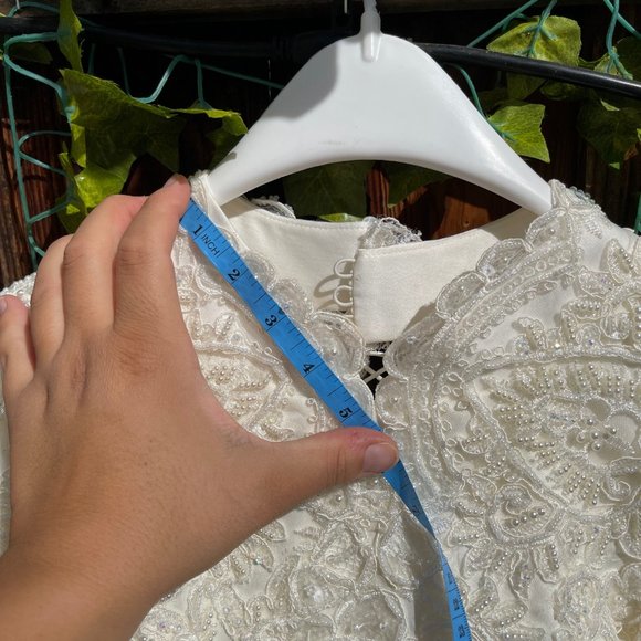 WEDDING DRESS LONG SLEEVE - Picture 5 of 12